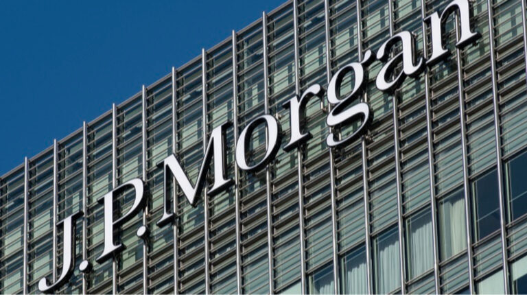 Трамп подає позов проти JPMorgan на 5 мільярдів доларів