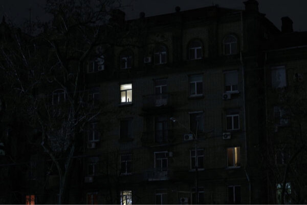 Енергосистема відновлюється: в "Укренерго" розповіли, в яких регіонах діють екстрені відключення