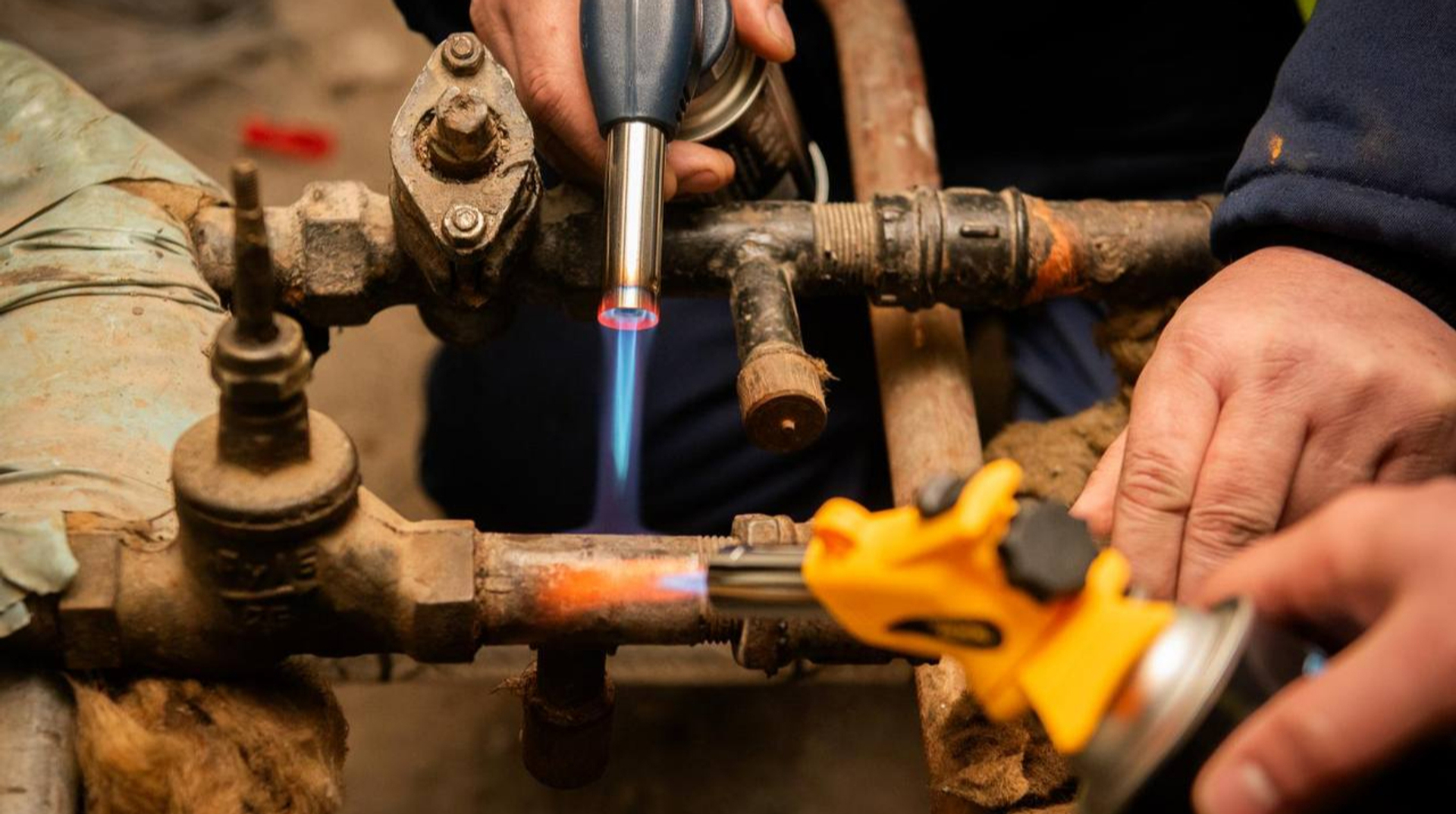 Кличко: Київ повертає тепло будинок за будинком, але сотні ще мерзнуть