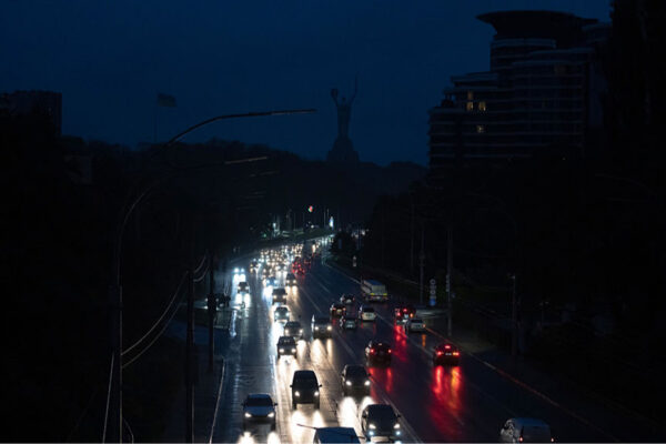 В Україні 27 лютого графіки відключення світла діятимуть у більшості регіонів