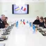 Париж передає Києву генератори