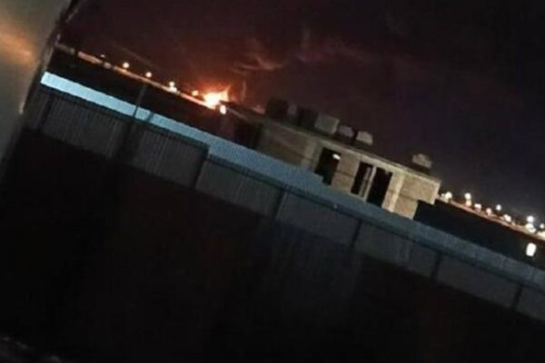 У РФ поскаржилися на прильоти і пожежу у порту