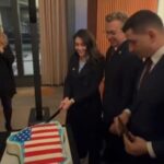 Республіканцям у Вашингтоні подали торт у формі Гренландії