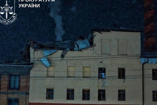 Росіяни пошкодили фабрику Roshen у Києві