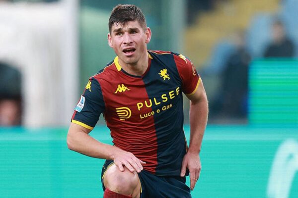 Маліновський забиває за Дженоа разючим ударом