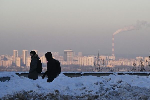 Київ розгортає додаткові опорні пункти обігріву