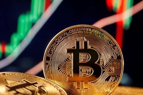 Біткоїн впав до найнижчого рівня після переобрання Трампа