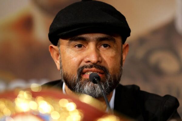 Тренер Руїса розповів, чи відбудеться бій його підопічного з Усиком