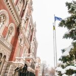 НБУ зменшив продаж доларів на початку лютого