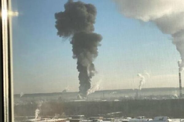 За 2000 км від України: дрони атакували НПЗ у РФ