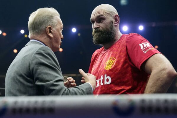 Промоутер заявив про бажання Ф’юрі провести ще один бій з Усиком