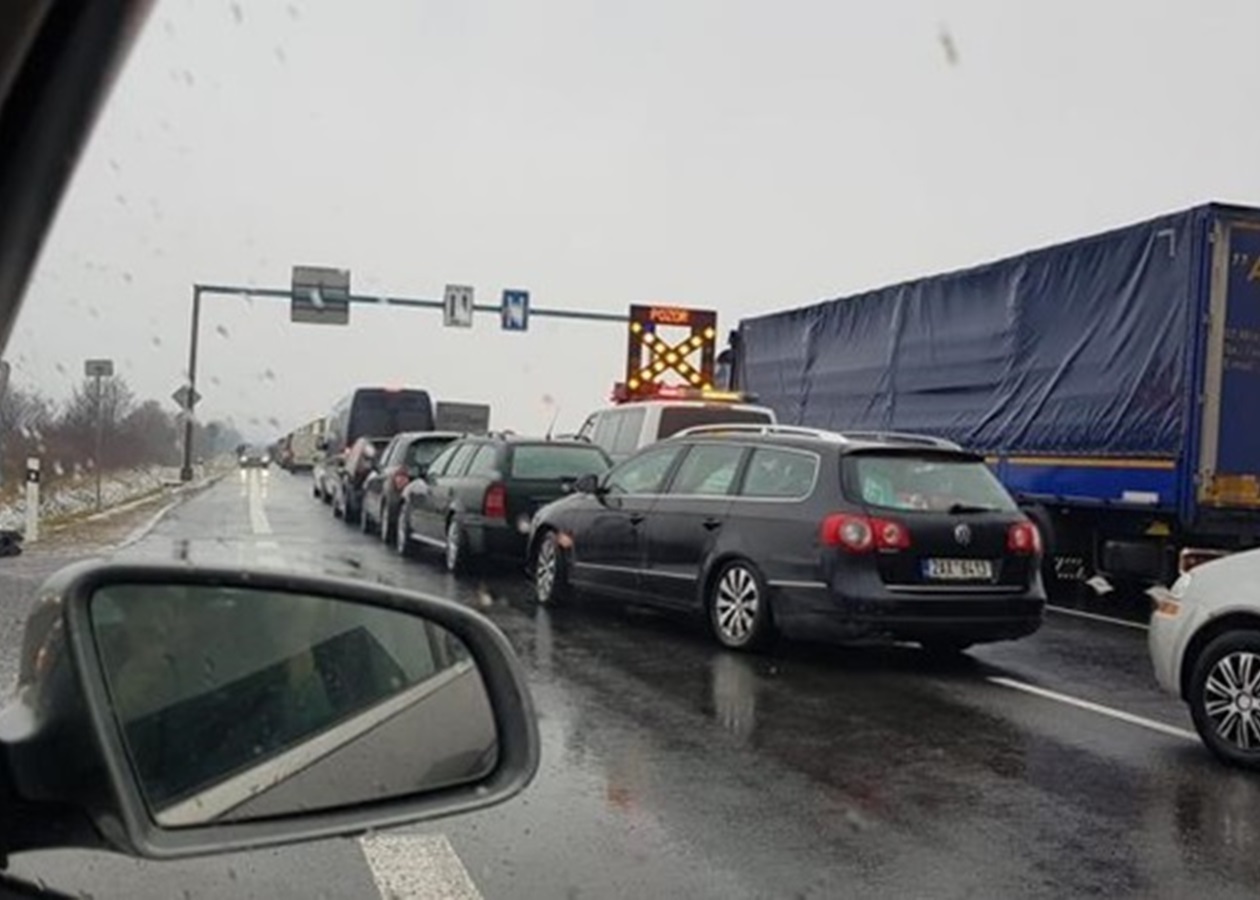 На одному з КПП на кордоні з Румунією обмежують рух