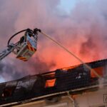 Росіяни вдарили по готелю у центрі Сум