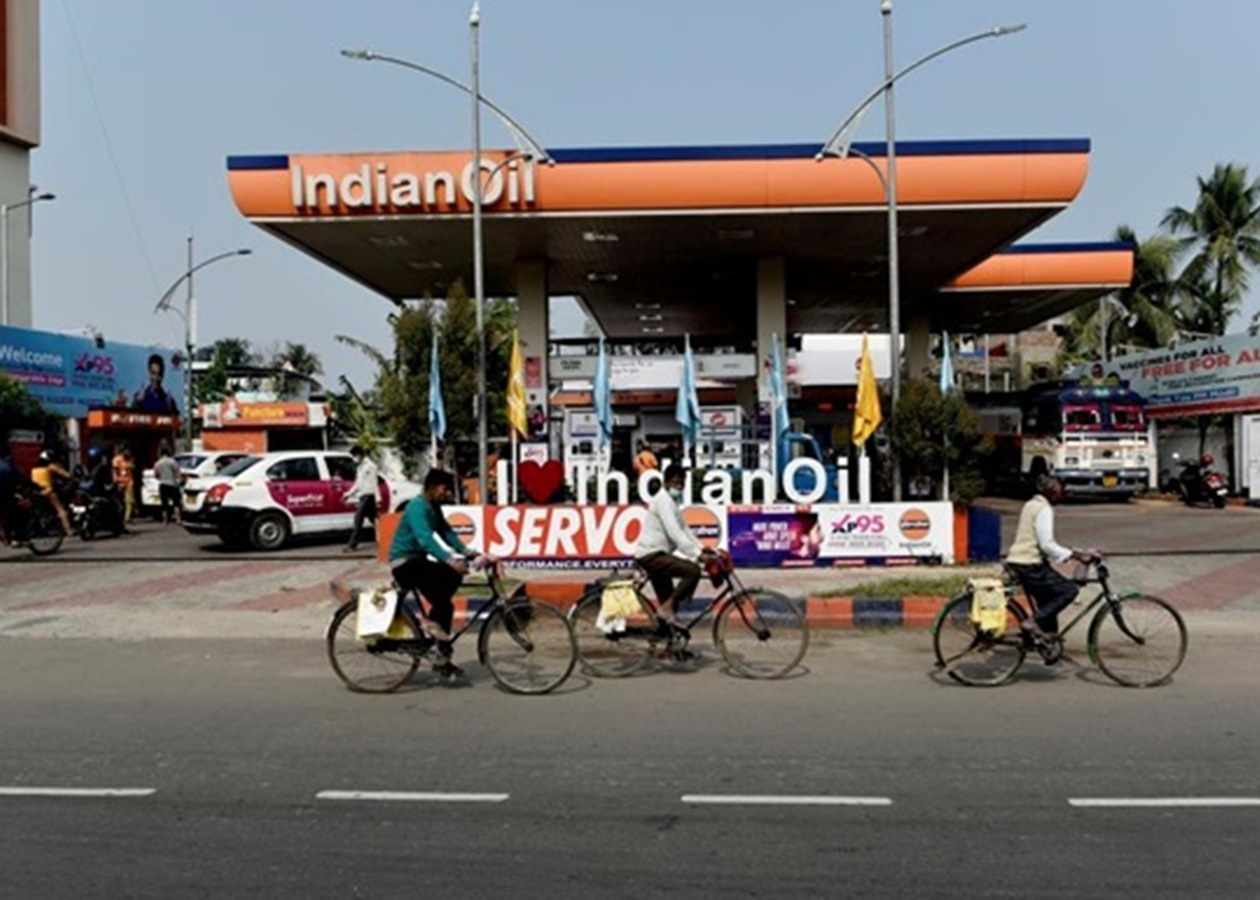 Поставки нафти з РФ в Індію обвалилися до мінімуму за чотири роки - ЗМІ