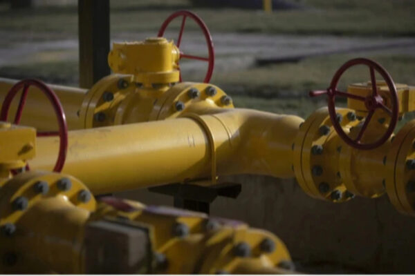 У лютому Україна викачувала зі сховищ 42 мільйона кубометрів газу на добу