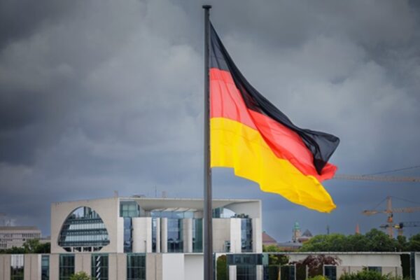 У Німеччині засудили дилера, який постачав до РФ люксові авто