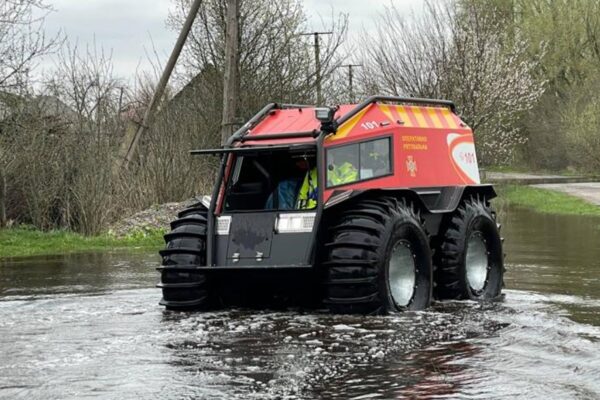 В Україні через дощі та відлигу почалися повені