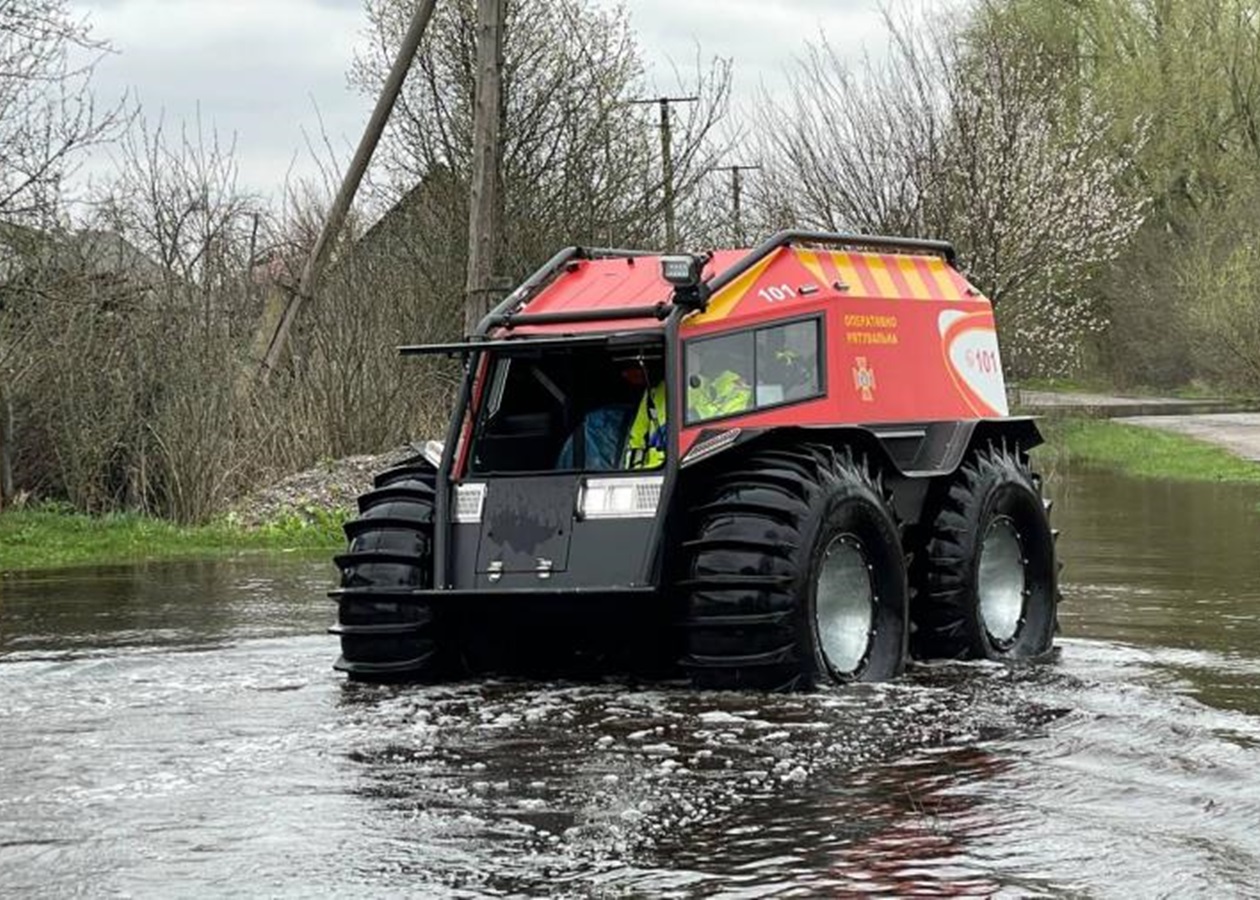 В Україні через дощі та відлигу почалися повені