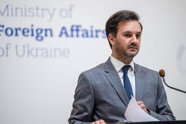 У МЗС відповіли Сіярто щодо українських грошей