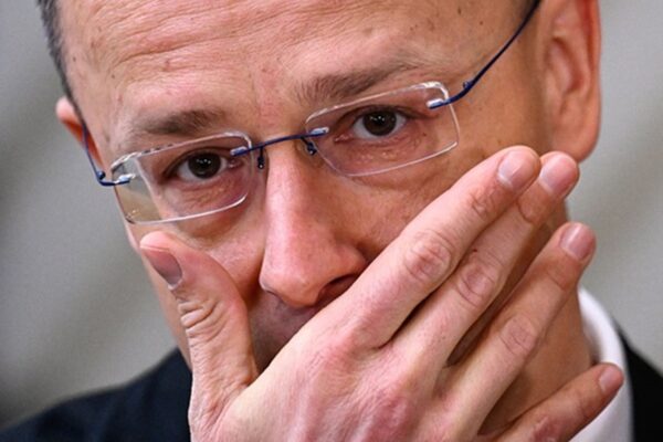 Сіярто: Затримання українських коштів – питання національної безпеки