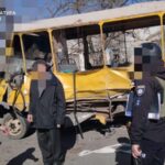 У Херсоні дрон атакував маршрутку, 10 поранених