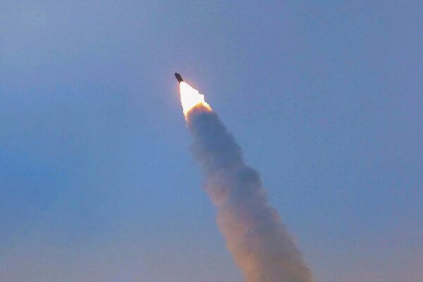 Північна Корея запустила 10 балістичних ракет