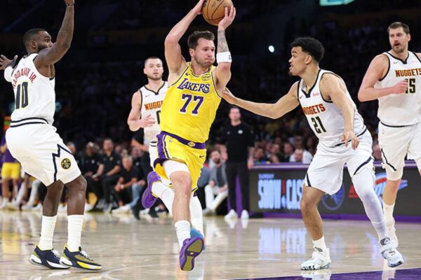 НБА: Лейкерс у овертаймі здолали Денвер