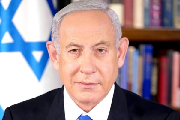 Відео Нетаньягу в кав'ярні стало мемом у соцмережах