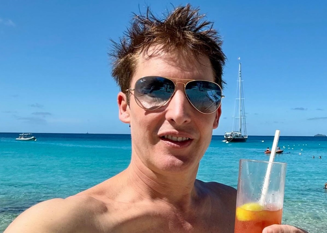 Джеймс Блант у шапці з гербом Росії: українці вибухнули критикою