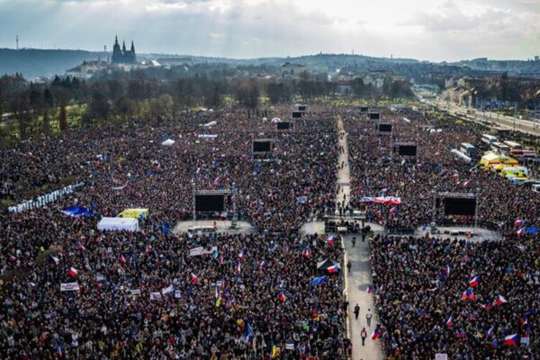 У Чехії сотні тисяч людей протестували проти політики Бабіша