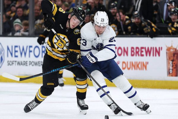 НХЛ: драма в Бостоні та результативний Торонто