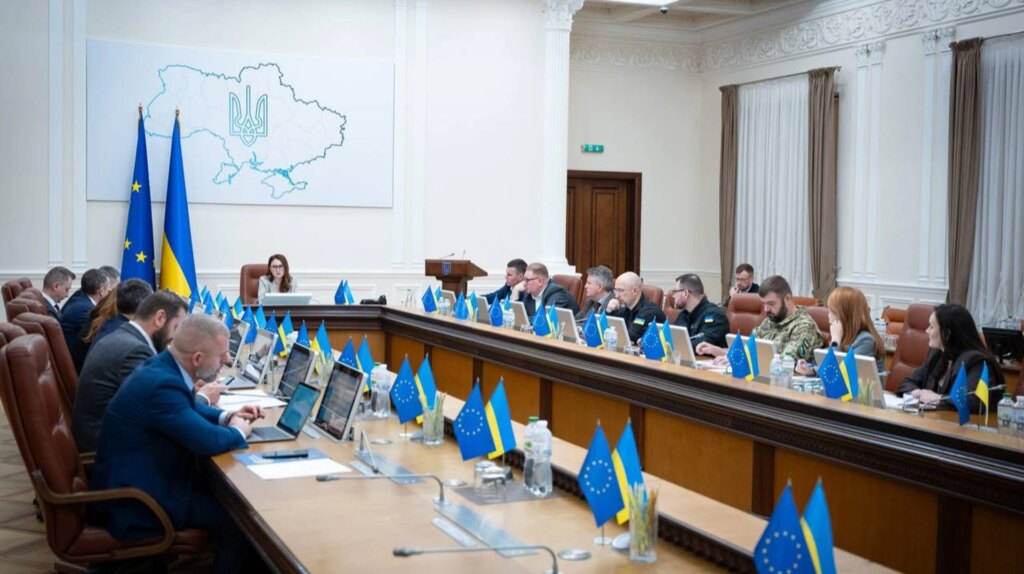 Уряд витратив за 3 місяці понад три чверті річного резерву. Які ризики?