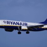 Ryanair закриває свою базу в Берліні та звинувачує німецьку авіаційну політику