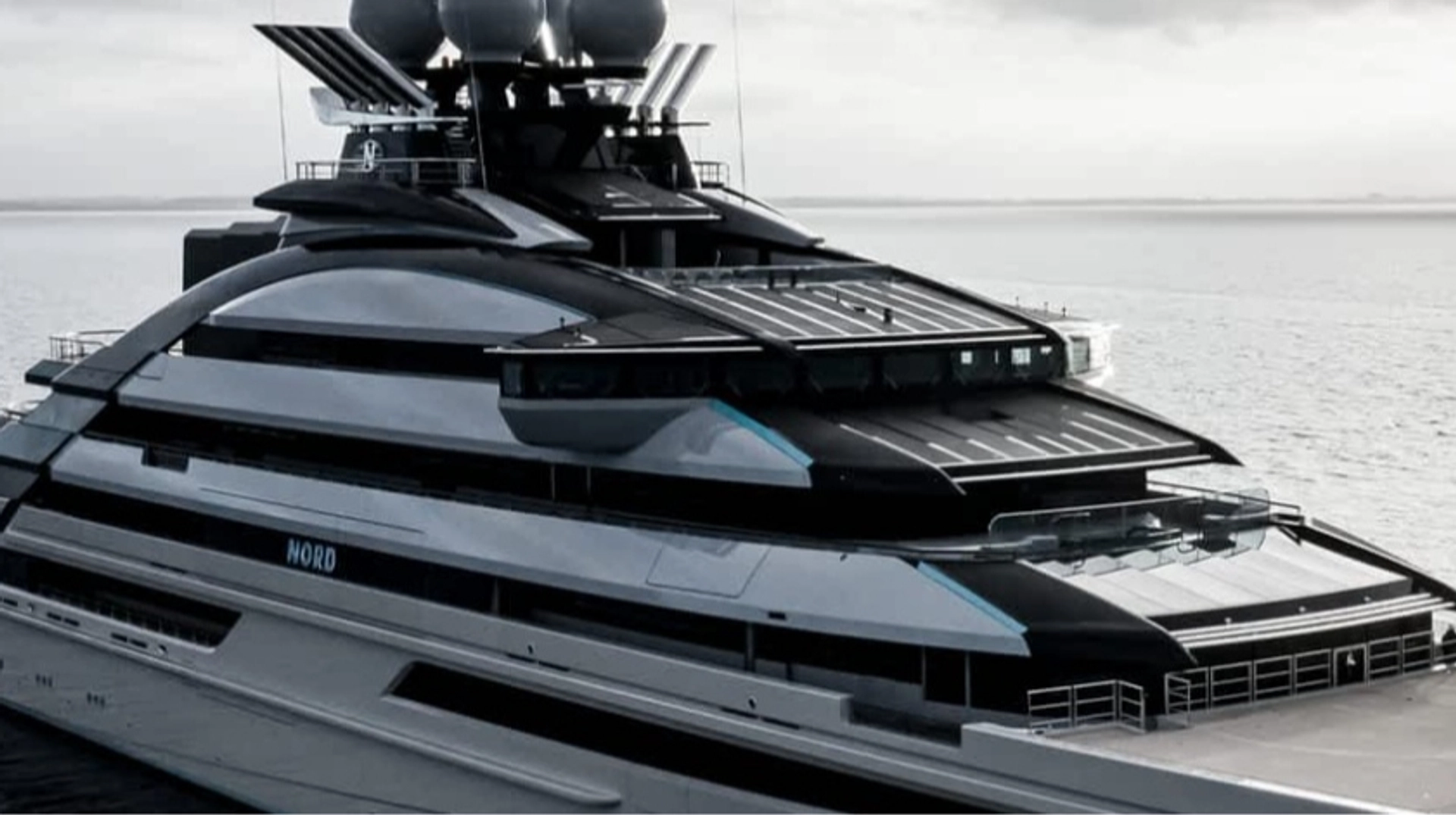 Іран пропустив яхту найбагатшого російського мільярдера через Ормузьку протоку