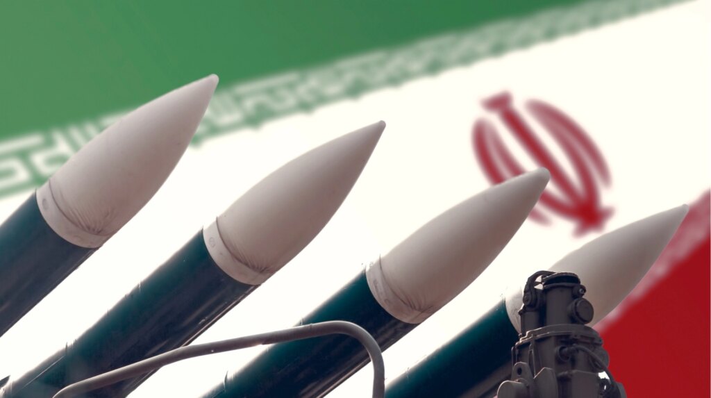 Авіаудари зупинили роботу нафтохімічних заводів Ірану