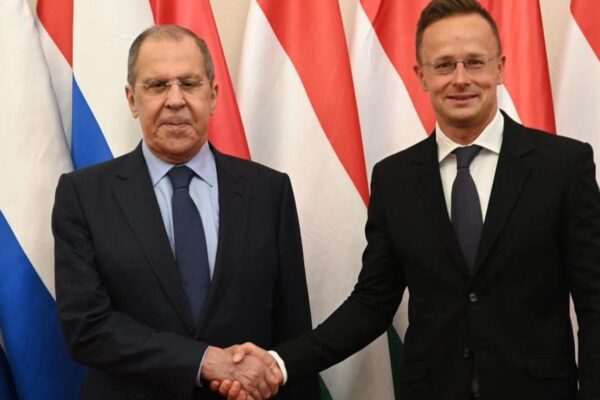 ЗМІ "злили" перехват розмови Сійярто та Лаврова