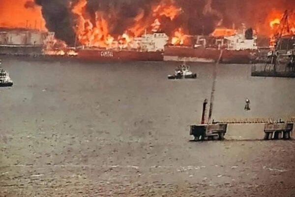 РФ планує скоротити видобуток нафти через удари дронів - ЗМІ