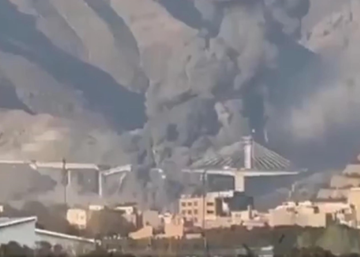 Трамп похвалився руйнуванням "найбільшого мосту в Ірані"