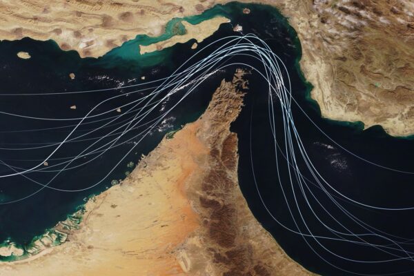 Танкери обійшли Ормузьку протоку з півдня