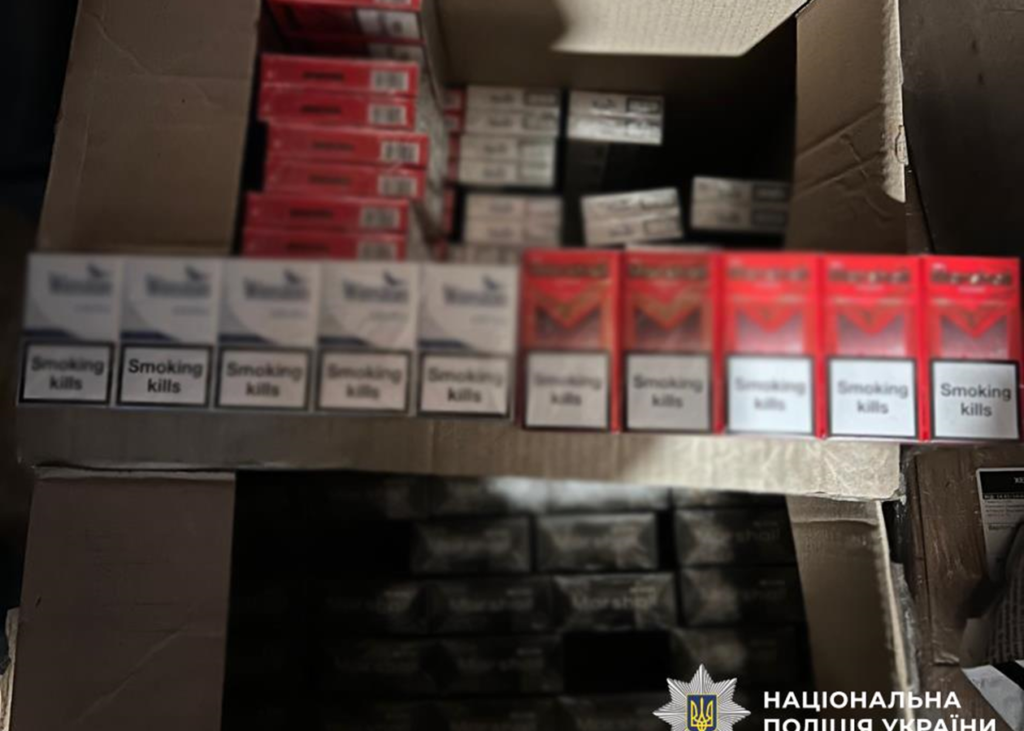 У Херсоні викрили підпільний тютюновий цех