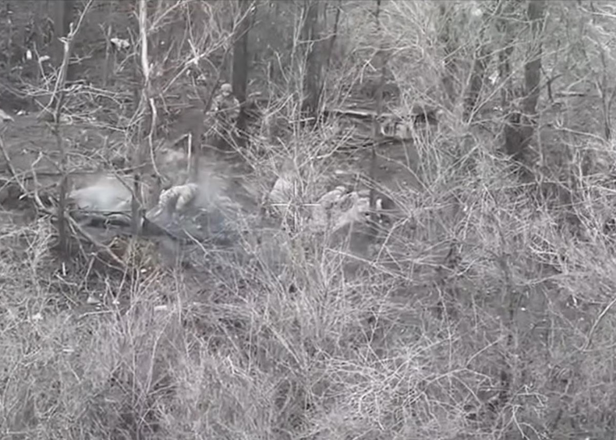 Двоє бійців ЗСУ взяли в полон вісьмох окупантів