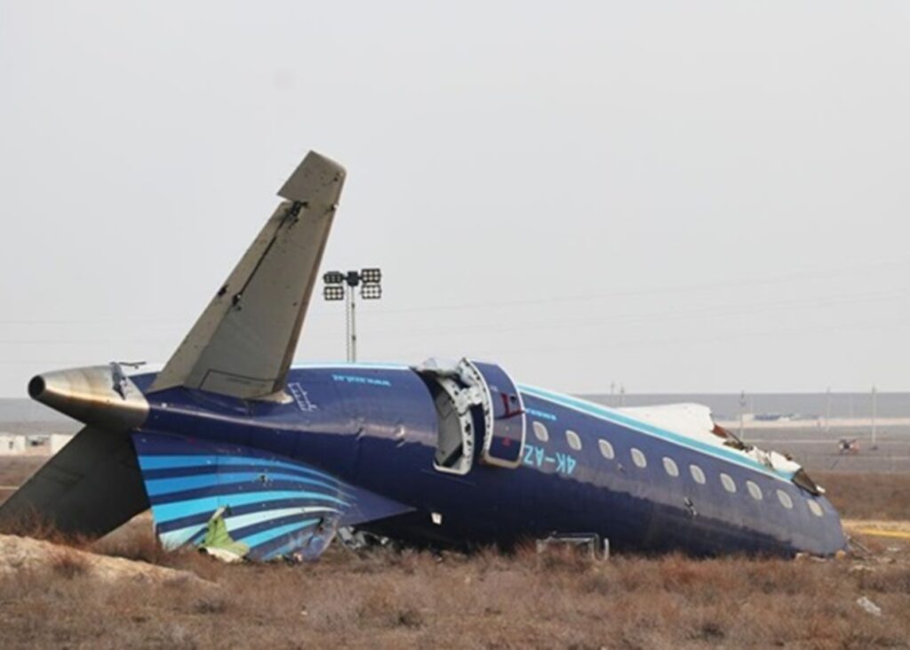 Росія офіційно визнала збиття літака AZAL