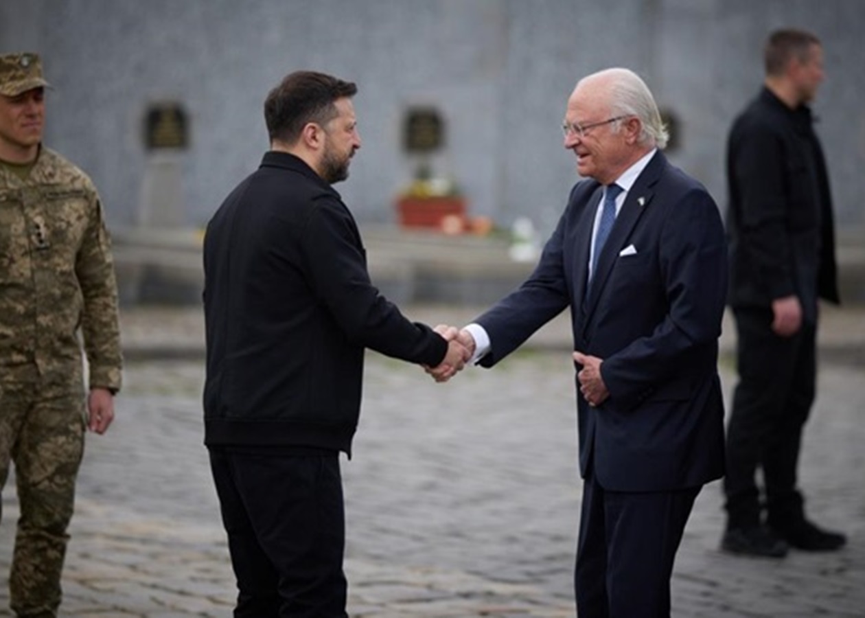 Підсумки 16.04: Відкриття Ормузу і візит короля