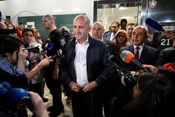 На виборах у Болгарії перемагає проросійська партія