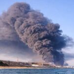 У Туапсе пожежа на НПЗ не вщухає вже п'яту добу