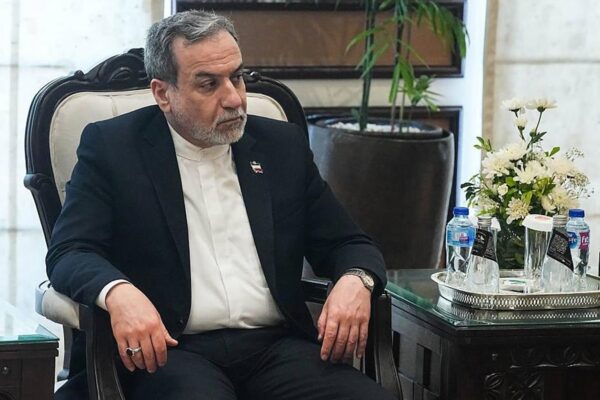 Глава МЗС Ірану приїде в Пакистан на переговори з американцями - ЗМІ