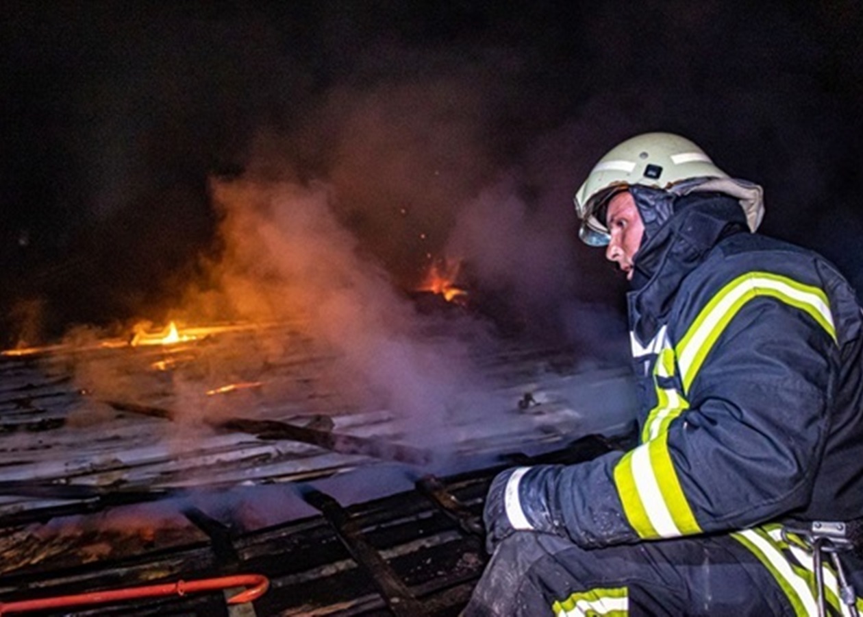 Знову вибухи: Дніпро атакують реактивні БпЛА