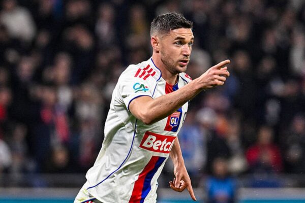 Двоє українців увійшли до символічної збірної туру Ліги 1