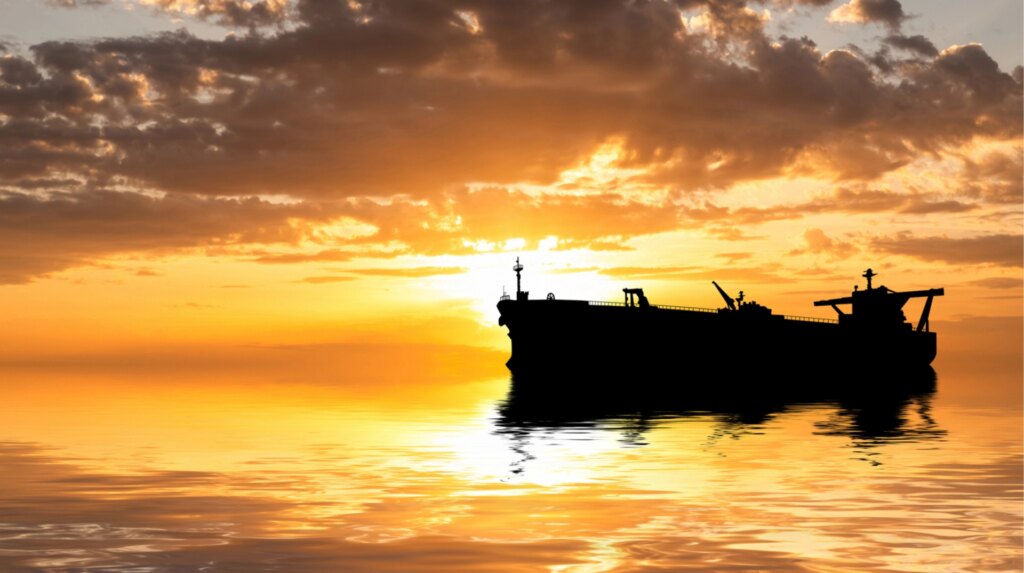 Остання довоєнна нафта з Затоки незабаром прибуде до місць призначення – FT