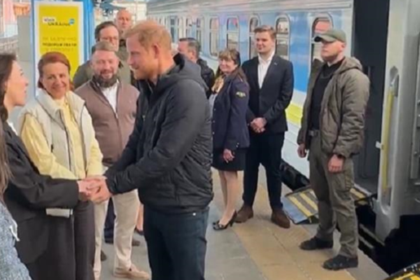 До України прибув принц Гаррі